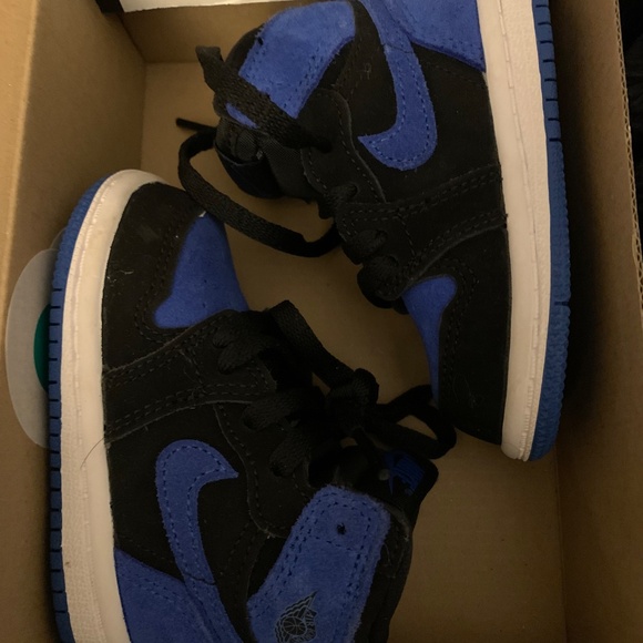 Jordan Hightop 1s - Picture 2 of 2